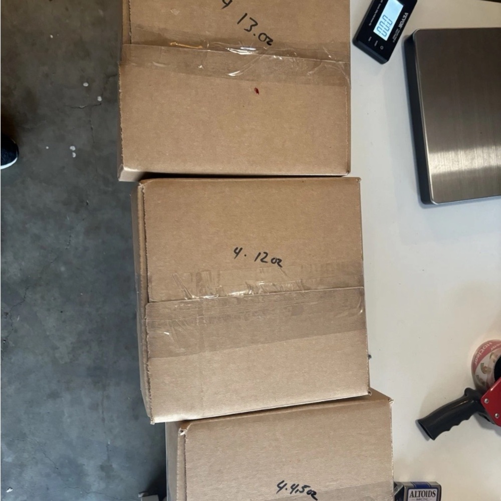 Mystery boxes mixed a lot all resalable items. Nearly 5 pounds. - Picture 6 of 6